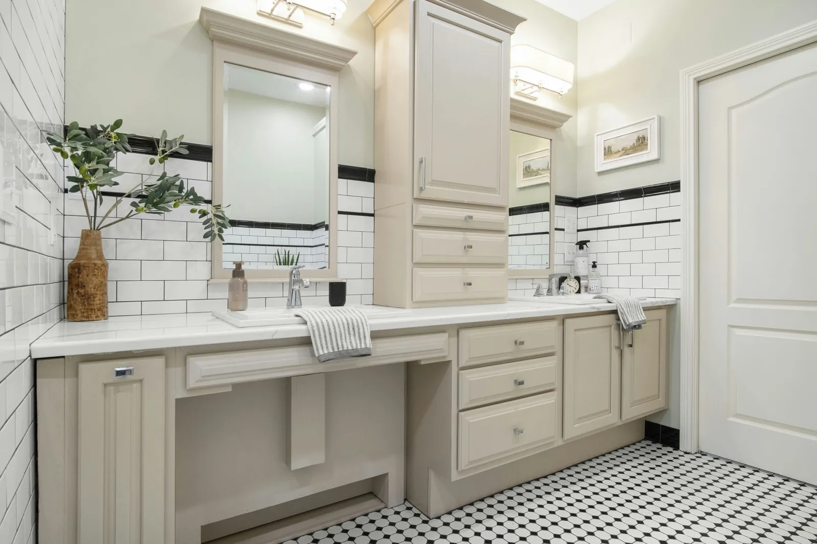 Bathrooms remodel by Gentry Custom Remodeling